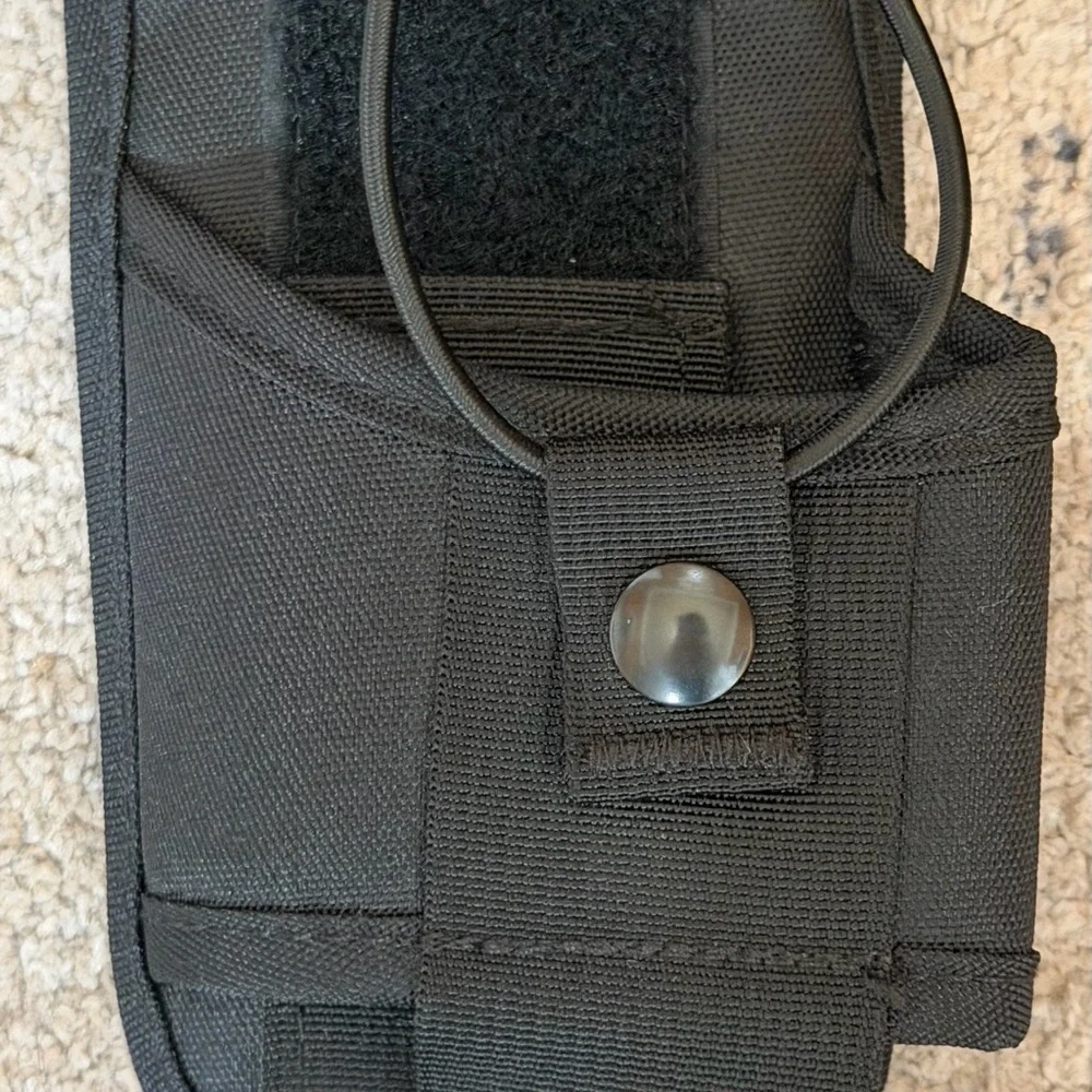 UNIVERSAL RADIO CASE WITH SHOULDER STRAP
